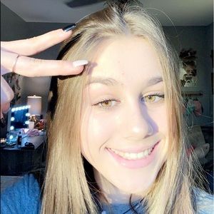 Meet your Posher, Whitney